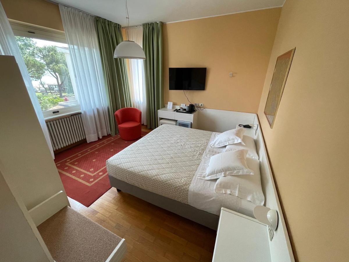 Le Petit Du Lac Sirmione Room photo