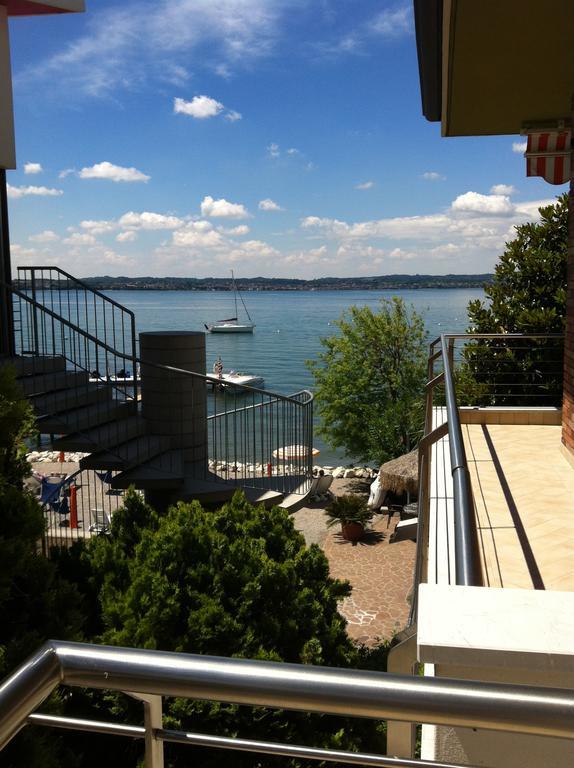 Le Petit Du Lac Sirmione Room photo