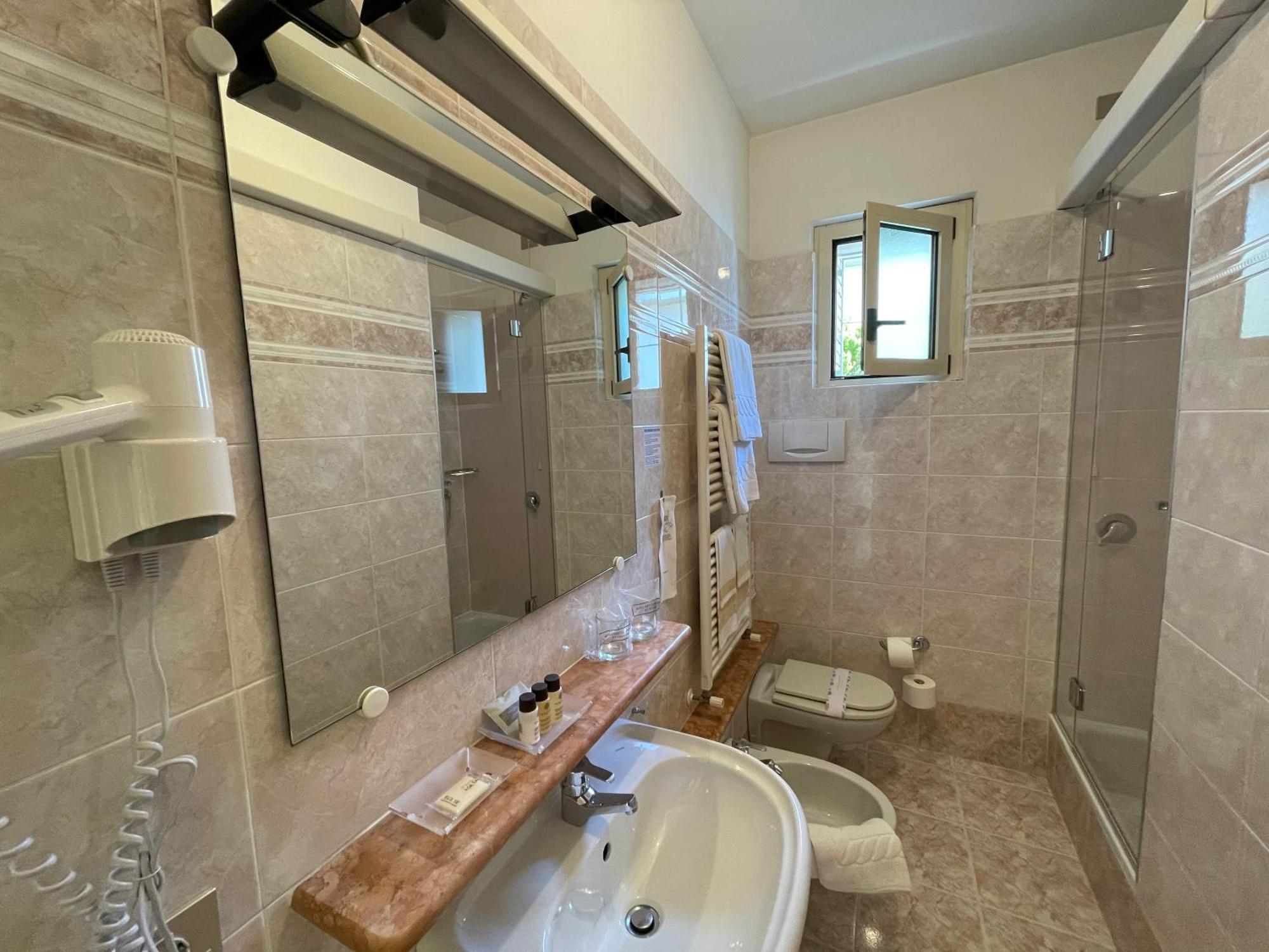 Le Petit Du Lac Sirmione Room photo