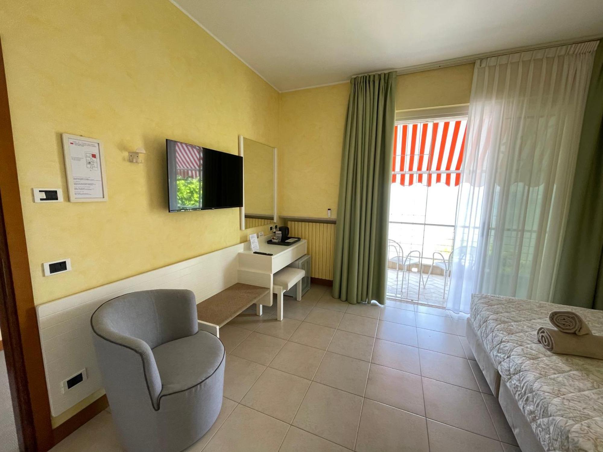 Le Petit Du Lac Sirmione Room photo