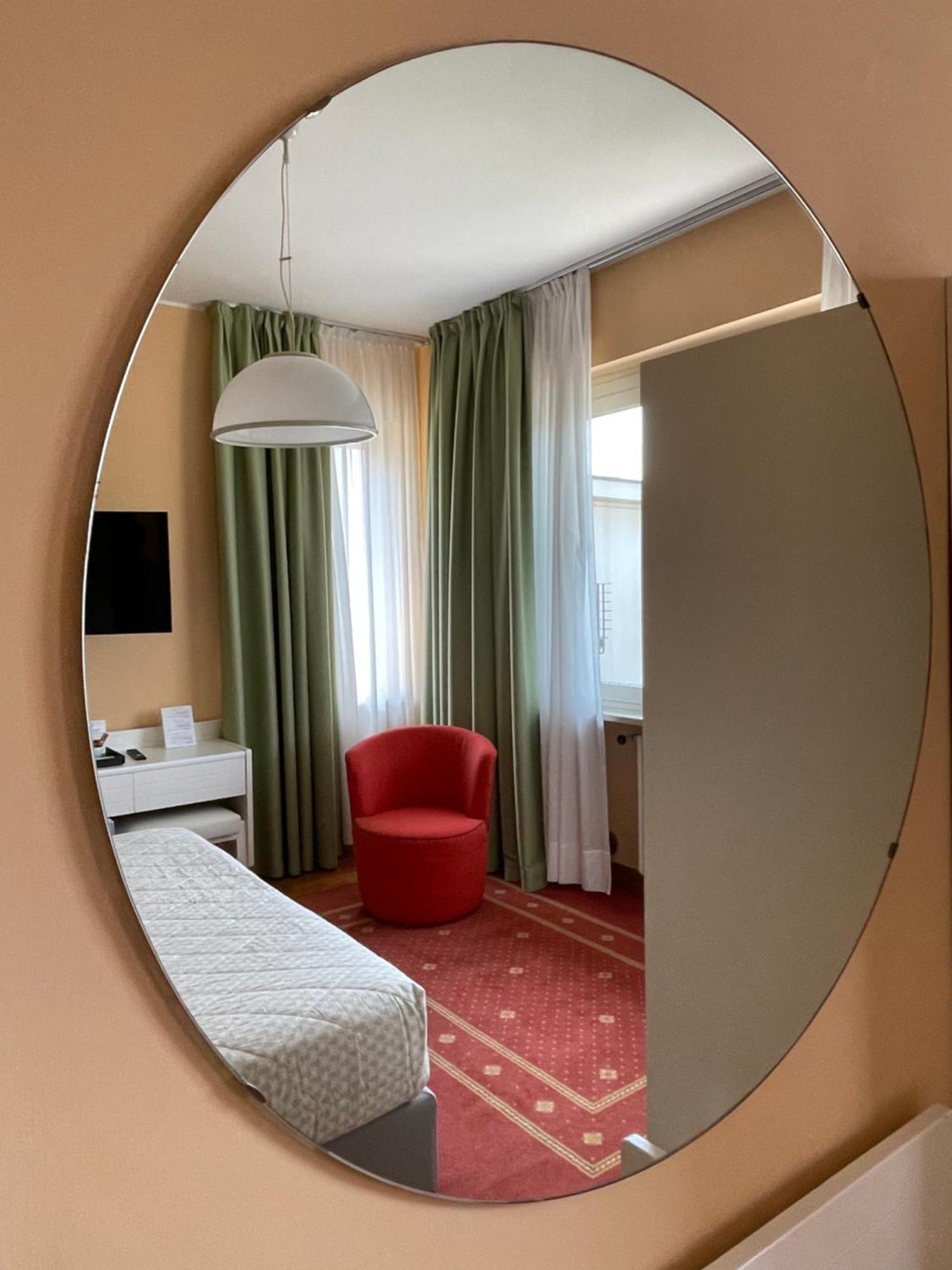 Le Petit Du Lac Sirmione Room photo