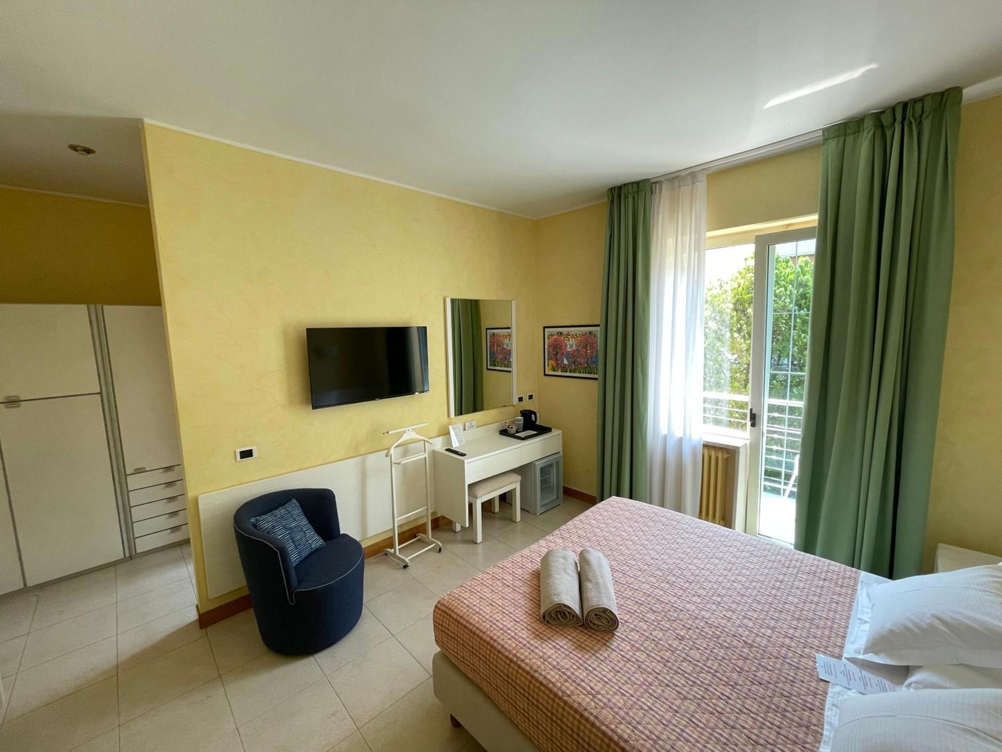 Le Petit Du Lac Sirmione Room photo